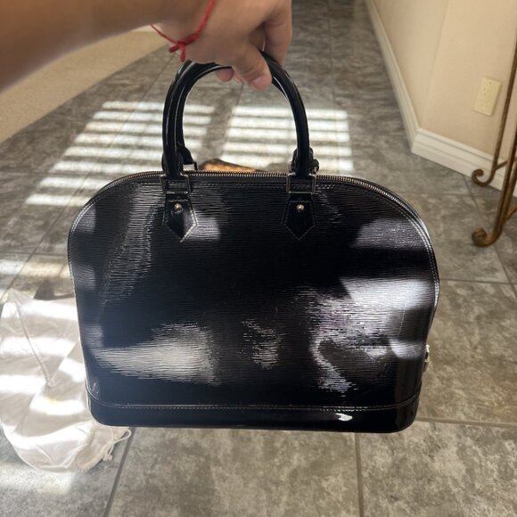 Louis Vuitton Alma PM Leather Handbag Black - Picture 3 of 3